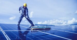 Inspección, limpieza y mantenimineto de sistemas solares fotovoltaicos
