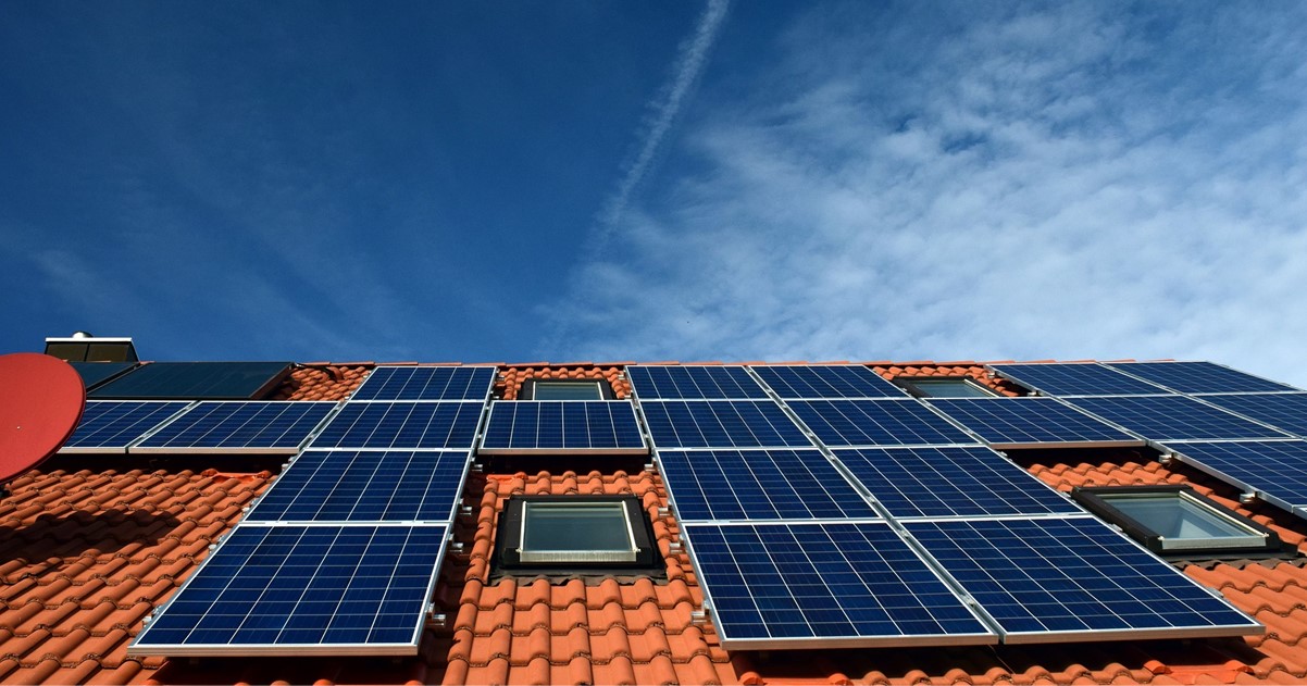 Instalación de sistemas solares fotovoltaicos